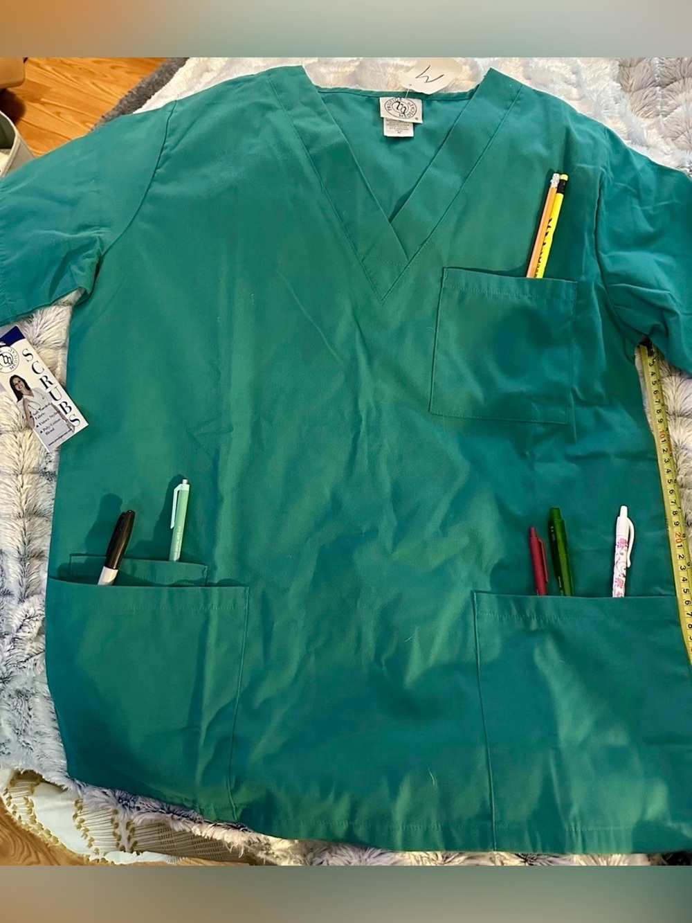 Unbranded Women’s V-Neck Medical Scrub Top in Teal